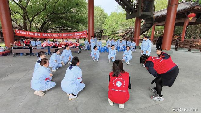 业致敬白衣天使凝聚社会温情凯发K8登录入口沈阳爱心企(图3)